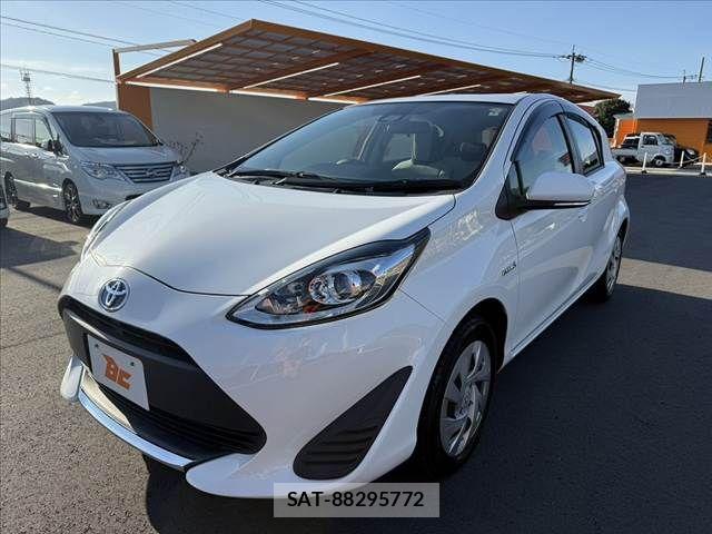 Toyota AQUA 2020-05 8072801-7