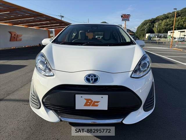 Toyota AQUA 2020-05 8072801-8