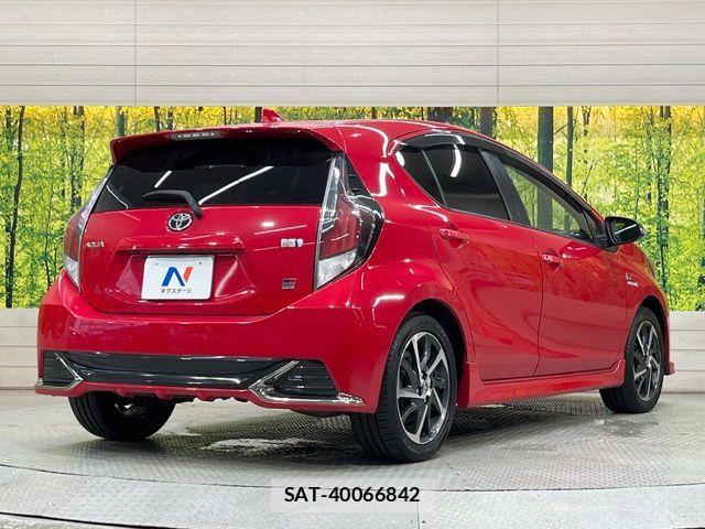 Toyota AQUA 2018-12 8072790-16