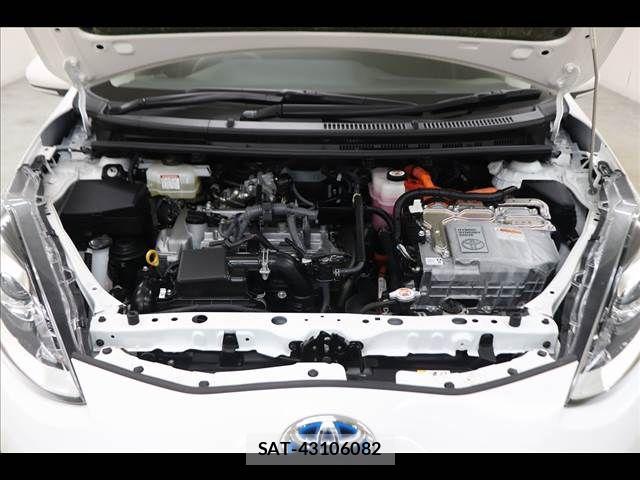 Toyota AQUA 2020-01 8072792-24