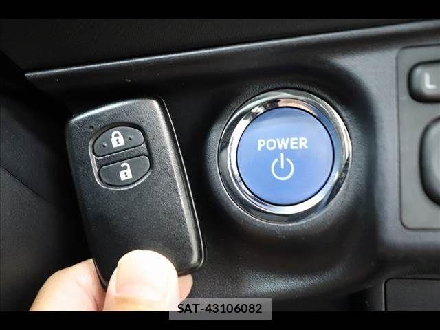 Toyota AQUA 2020-01 8072792-3