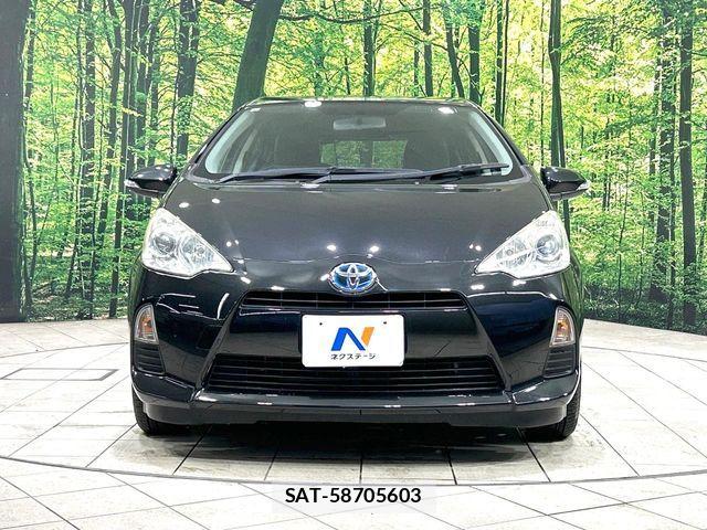 Toyota AQUA 2013-11 8072833-13