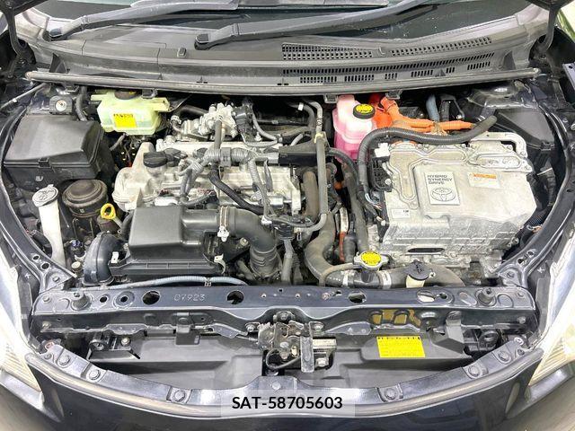 Toyota AQUA 2013-11 8072833-17