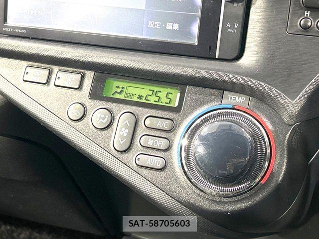 Toyota AQUA 2013-11 8072833-3
