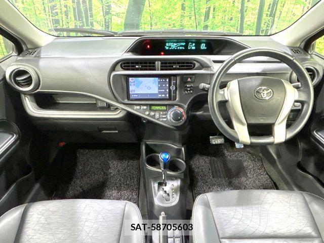 Toyota AQUA 2013-11 8072833-6