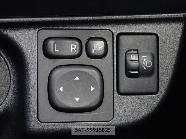 Toyota AQUA 2019-04 8072806-10