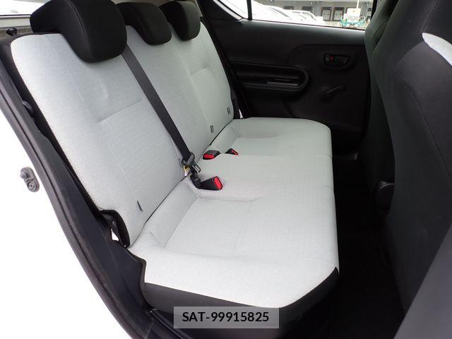 Toyota AQUA 2019-04 8072806-15