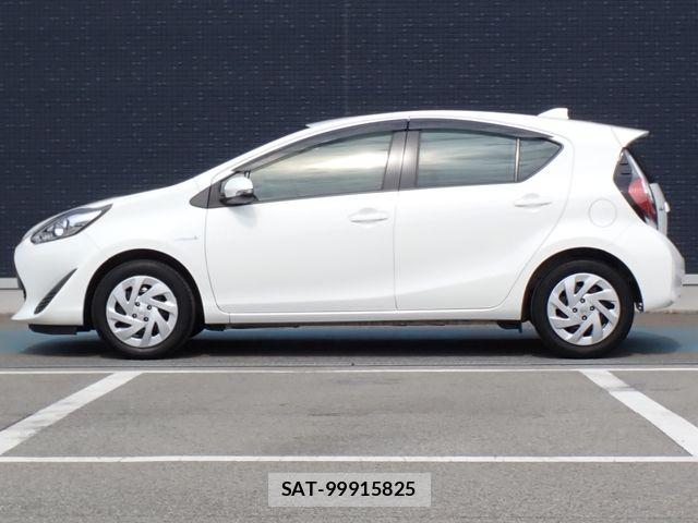 Toyota AQUA 2019-04 8072806-17