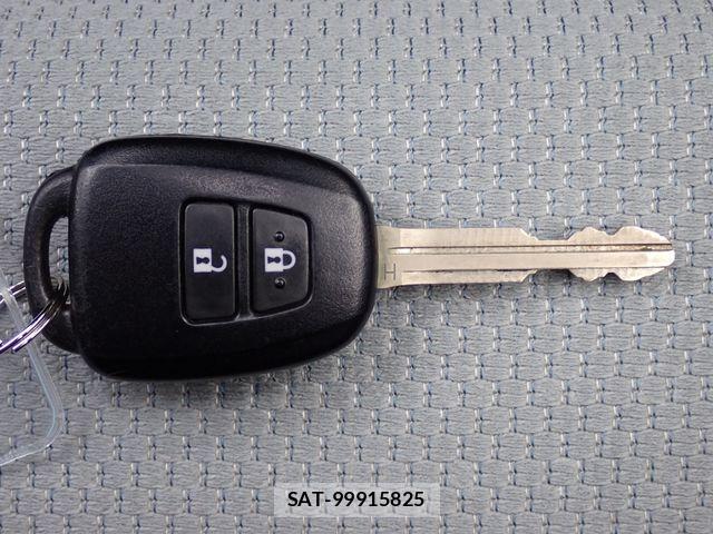Toyota AQUA 2019-04 8072806-18