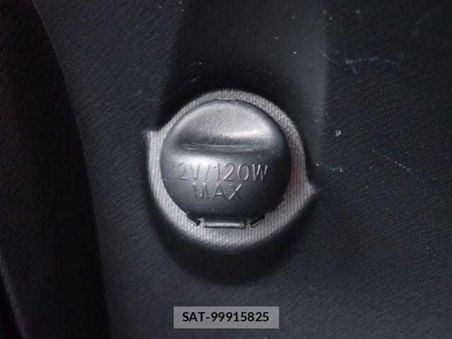 Toyota AQUA 2019-04 8072806-23