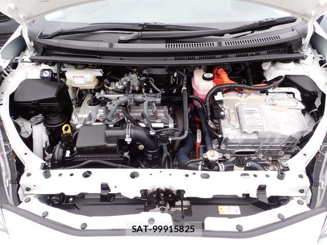 Toyota AQUA 2019-04 8072806-3