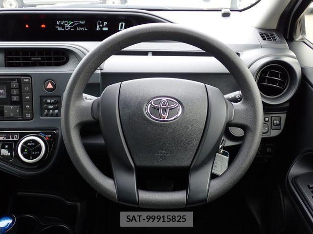 Toyota AQUA 2019-04 8072806-4
