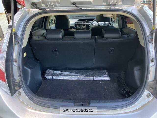 Toyota AQUA 2015-07 8072831-11