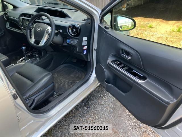 Toyota AQUA 2015-07 8072831-16