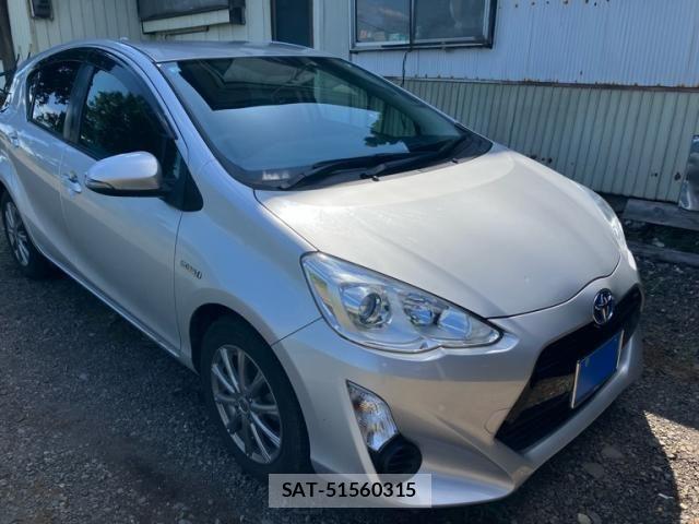 Toyota AQUA 2015-07 8072831-1