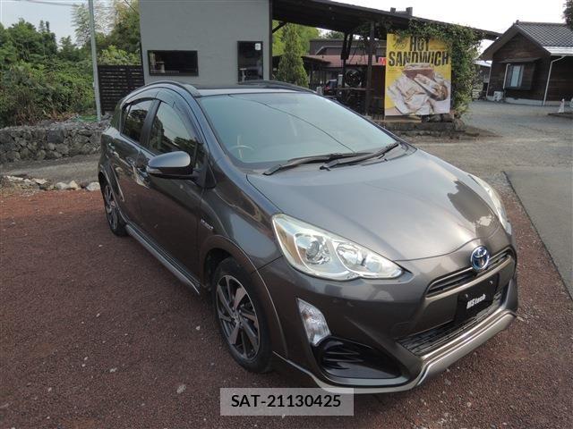 Toyota AQUA 2015-01 8072572-1