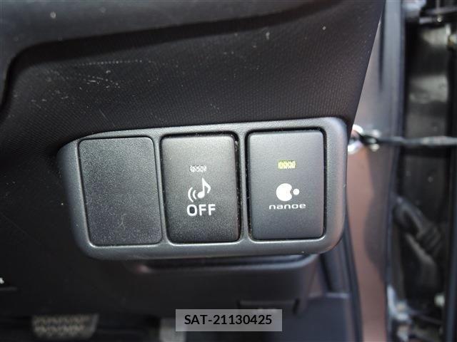 Toyota AQUA 2015-01 8072572-25