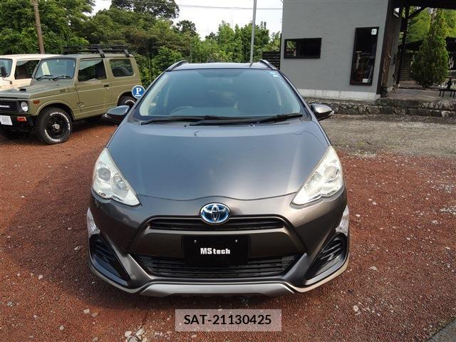 Toyota AQUA 2015-01 8072572-2
