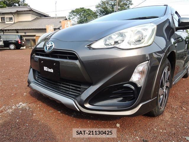 Toyota AQUA 2015-01 8072572-4