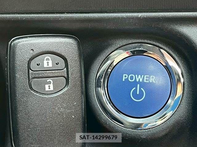 Toyota AQUA 2017-09 8072823-9