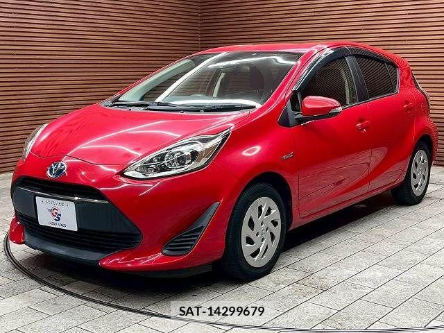 Toyota AQUA 2017-09 8072823-13