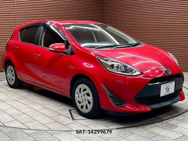 Toyota AQUA 2017-09 8072823-14