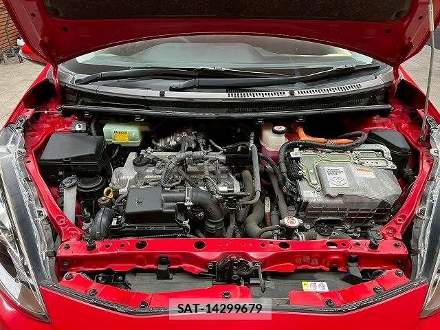 Toyota AQUA 2017-09 8072823-19