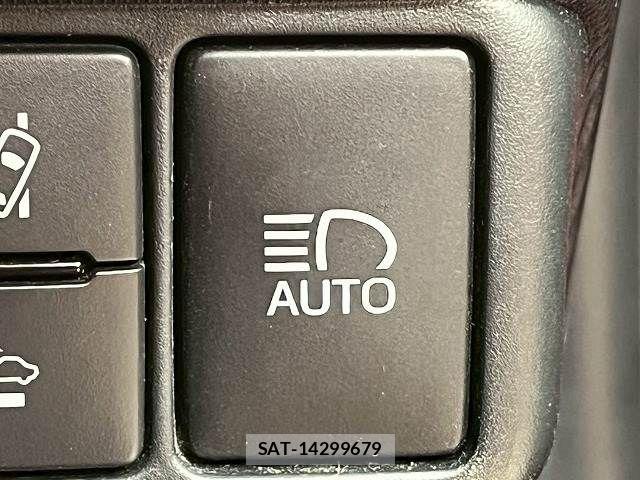 Toyota AQUA 2017-09 8072823-7