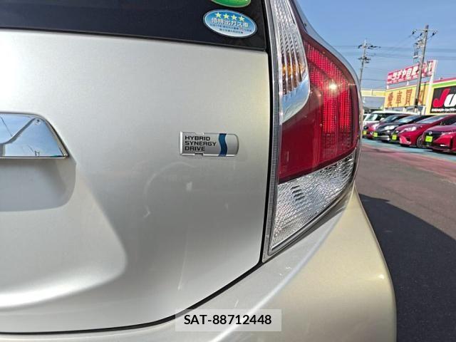 Toyota AQUA 2017-05 8072791-10