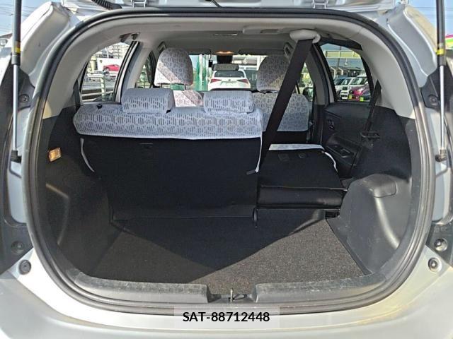 Toyota AQUA 2017-05 8072791-26