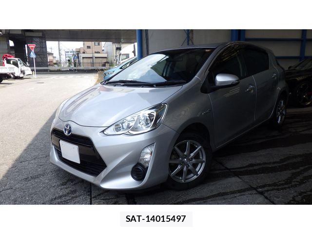 Toyota AQUA 2015-10 8072830-0