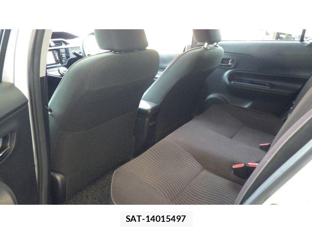 Toyota AQUA 2015-10 8072830-12