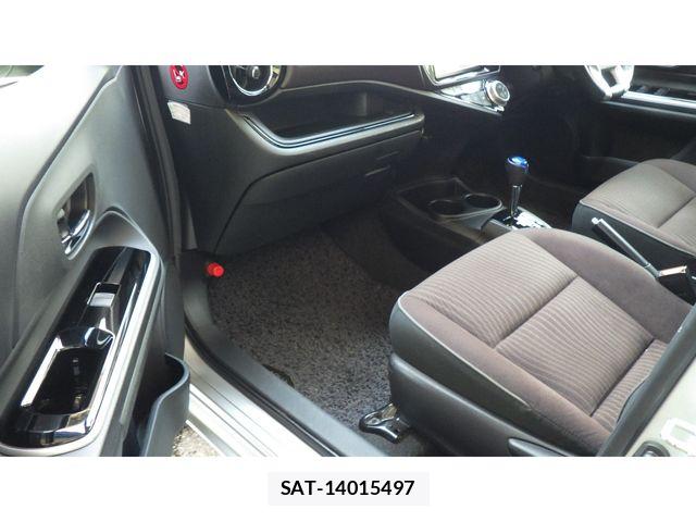 Toyota AQUA 2015-10 8072830-13