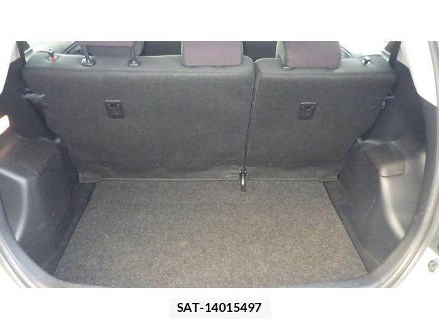 Toyota AQUA 2015-10 8072830-16