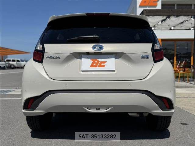 Toyota AQUA 2023-07 8072785-13