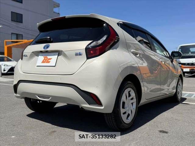Toyota AQUA 2023-07 8072785-14