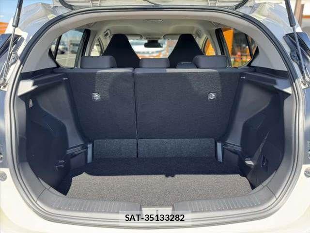 Toyota AQUA 2023-07 8072785-19