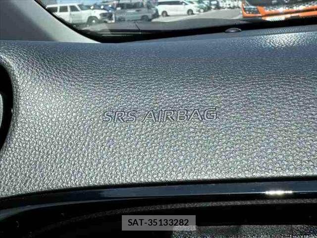 Toyota AQUA 2023-07 8072785-26