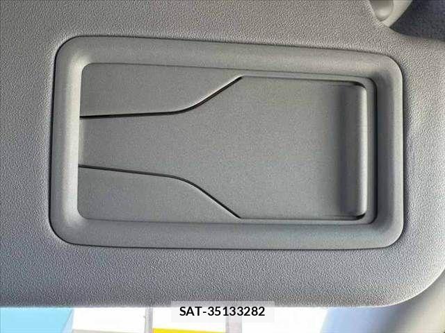 Toyota AQUA 2023-07 8072785-28