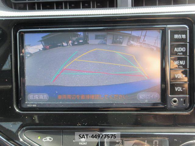Toyota AQUA 2017-09 8072813-8