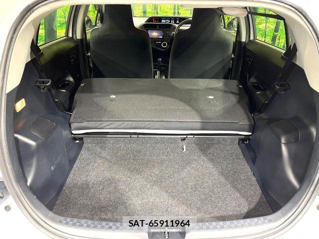 Toyota AQUA 2021-05 8072797-9