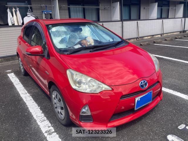 Toyota AQUA 2013-07 8072838-0