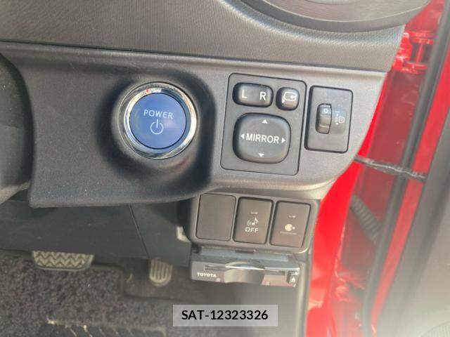 Toyota AQUA 2013-07 8072838-14