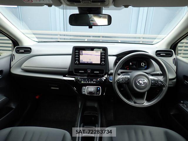 Toyota AQUA 2022-10 8072786-1