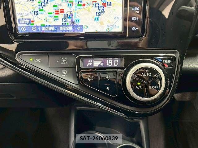 Toyota AQUA 2018-11 8072800-9