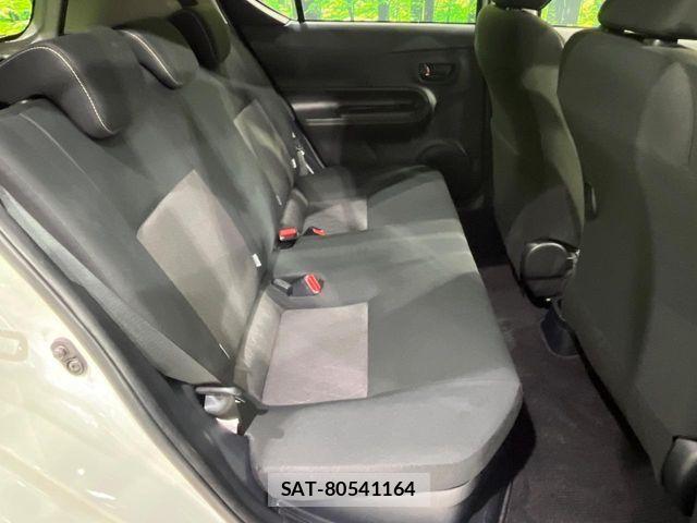 Toyota AQUA 2021-04 8072783-9