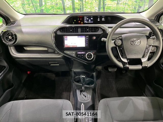 Toyota AQUA 2021-04 8072783-1