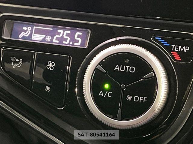 Toyota AQUA 2021-04 8072783-7