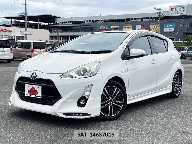 Toyota AQUA 2015-06 8072798-0