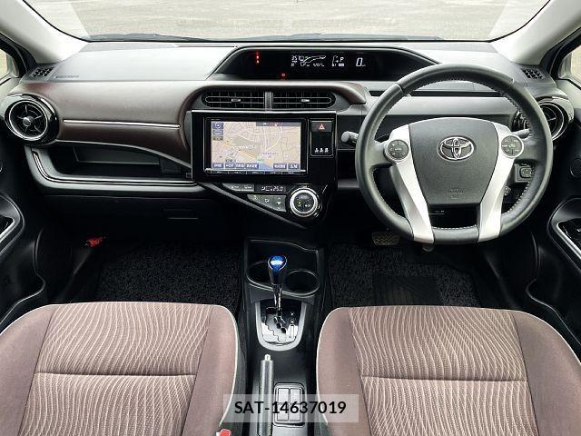 Toyota AQUA 2015-06 8072798-1